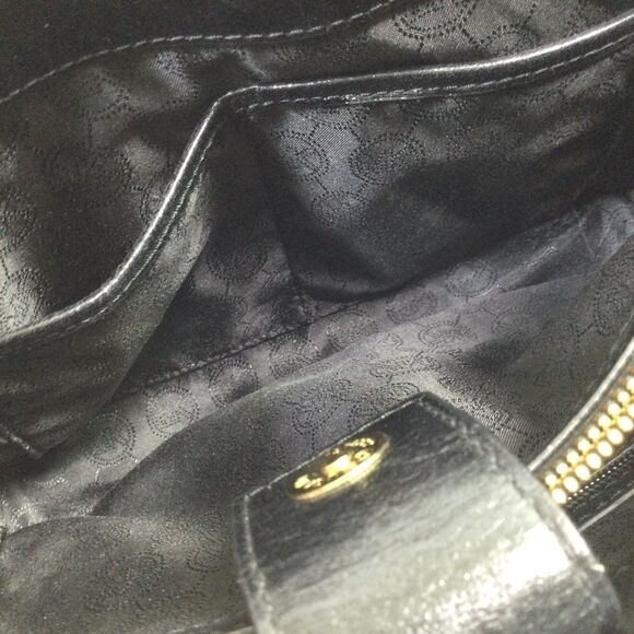 Michael Kors Susannah Large Chevron-Quilted Lamb Leather Tote Bag Black - Picture 10 of 16